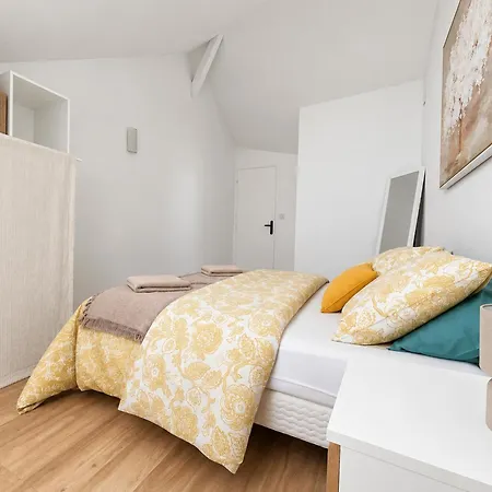 Casa vacanze Charmante Maison T4 Proche Gare *